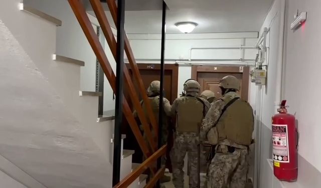 İstanbul'da suç örgütüne operasyon: 20 gözaltı