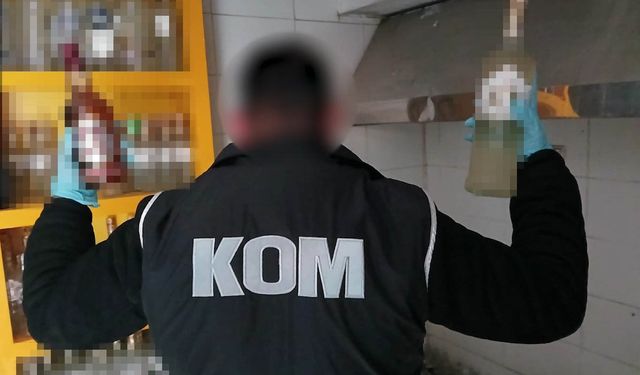 İzmir'de kaçakçılık operasyonu: 3 tutuklama