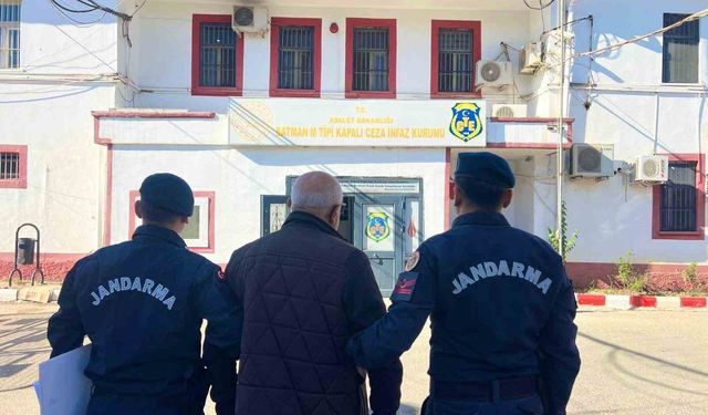 Jandarmadan aranan şahıslara yönelik operasyon: 21 kişi yakalandı