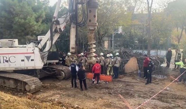Kadıköy'de inşaat şantiyesinde işçi çukura düşerek yaralandı