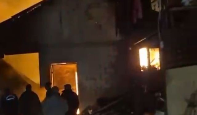 Kahramanmaraş'ta ahır ve garajda çıkan yangın söndürüldü