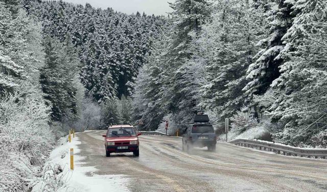 Karabük-Bartın kara yolu beyaza büründü