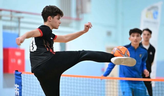 Karacabey'de ayak tenisi şampiyonu Karaca