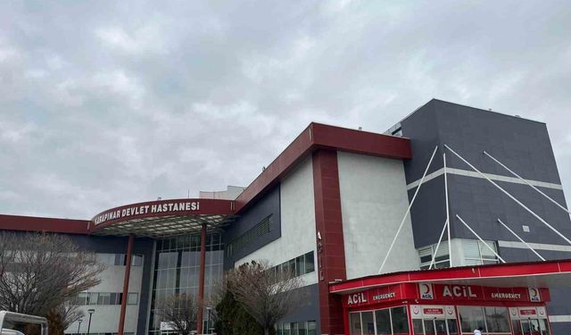 Karapınar'da tır ile 2 otomobilin karıştığı zincirleme kaza: 1 yaralı