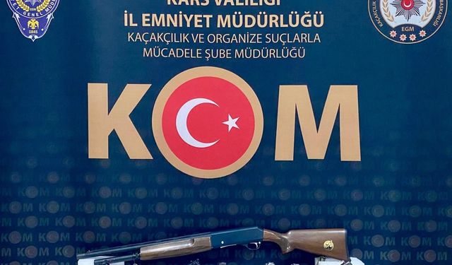 Kars merkezli 3 ilçede silah tacirlerine operasyon: Çok sayıda silah ve mühimmat ele geçirildi