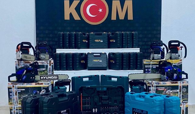 Kars'ta kaçakçılık operasyonu: Çok sayıda tütün ve elektronik malzeme ele geçirildi