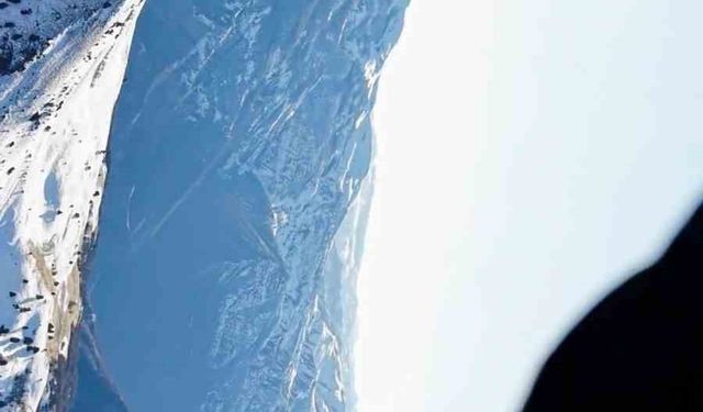 Kartal dronu kaptı, dağın zirvesine bıraktı: O anlar kamerada