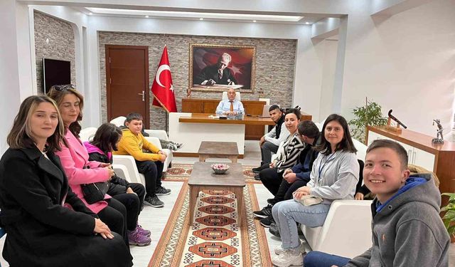 Kaymakam İlhan, özel öğrencileri ağırladı