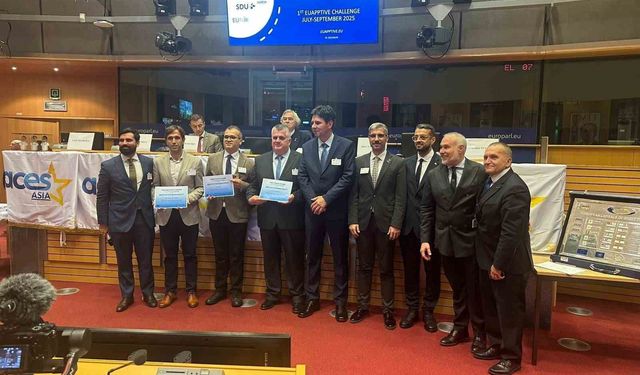 Kayseri büyükşehir Belediyesi'ne Brüksel'de 'En aktif belediye' ödülü