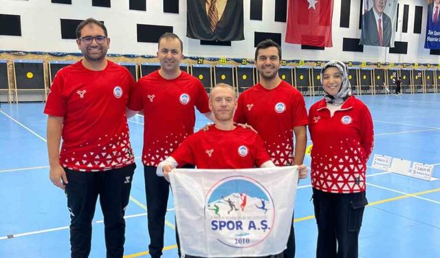 Kayseri'den Paralimpik Okçuluk Milli Takımı'na iki sporcu