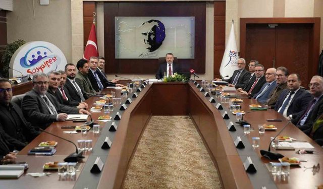 KBÜ'de senato toplantısında üniversitenin yükselen markaları gündeme geldi