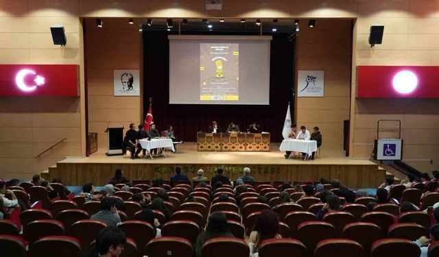 KBÜ'de sosyal bilimler öğrencileri Zihin Arenası'nda buluştu