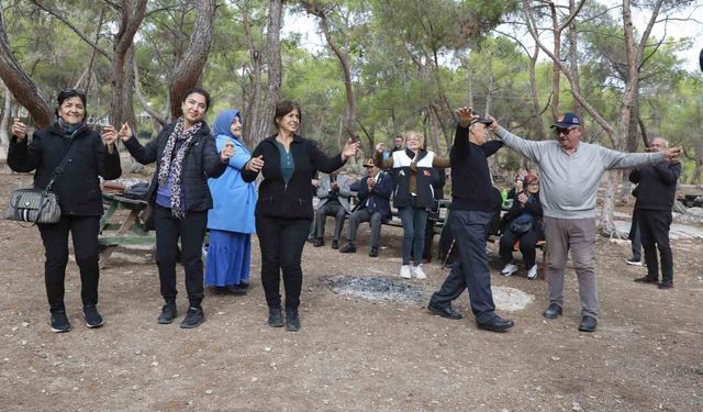 Kıbrıs gazileri ve aileleri piknikte buluştu