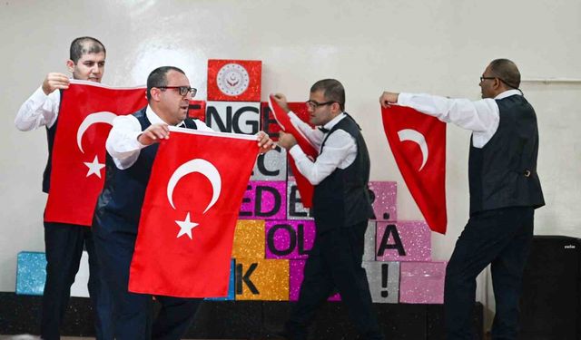 Kırklareli'nde özel bireylerin yetenekleri dakikalarca alkışlandı