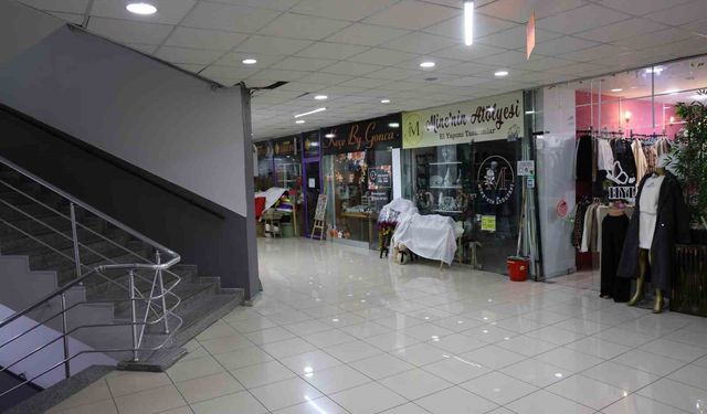 Kırşehir'de soğuk hava tarihi çarşıları sessizliğe bürüdü