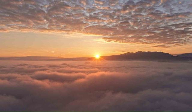 Kocaeli'de sis bulutları arasında kartpostallık görüntüler