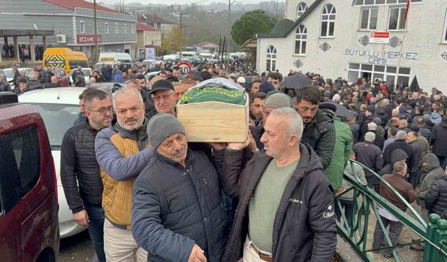 Kolunu silaj makinesine kaptırarak ölen çocuk toprağa verildi