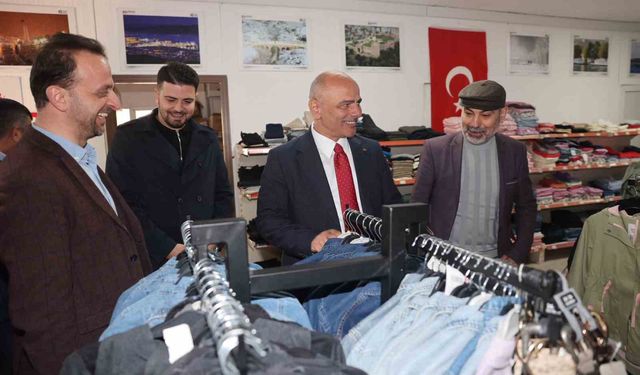 Körfez'de ihtiyaç sahipleri için 'Sevgi Mağazası' kapılarını açtı