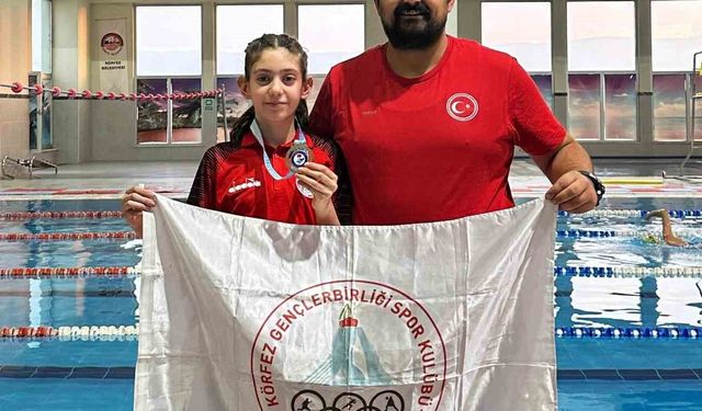 Körfezli yüzücü Trabzon'dan madalyayla döndü