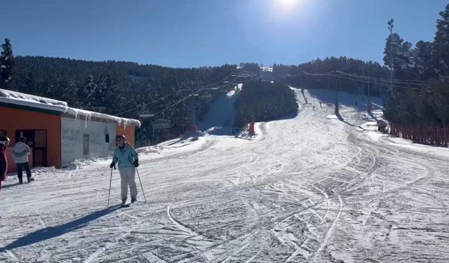 Kristal karlar diyarı Sarıkamış'ta kayak heyecanı başladı