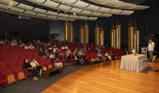 Kültür Politikaları Semineri Mersin'in sanat hafızasına ışık tuttu