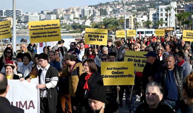 Kuşadası'nda '3 Aralık Dünya Engelliler Günü' kutlandı