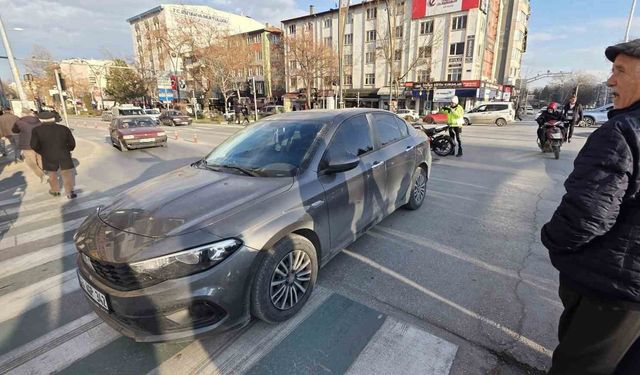 Kütahya'da otomobil ile motosiklet çarpıştı: 1 yaralı