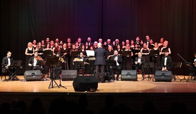 Kütahya'da Türk Sanat Müziği Konseri