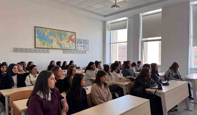 Lise öğrencileri ADÜ'yü gezdi