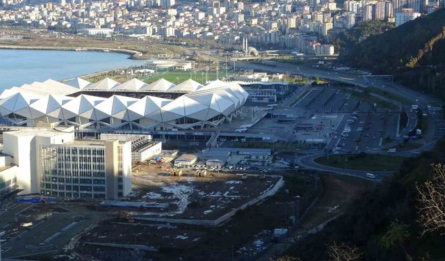 Maç günleri Akyazı Stadı ve çevresinde yaşanan trafik sorunu gündemden düşmüyor