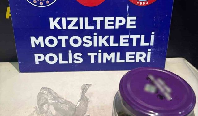 Mardin'de durdurulan araçta esrar ele geçirildi