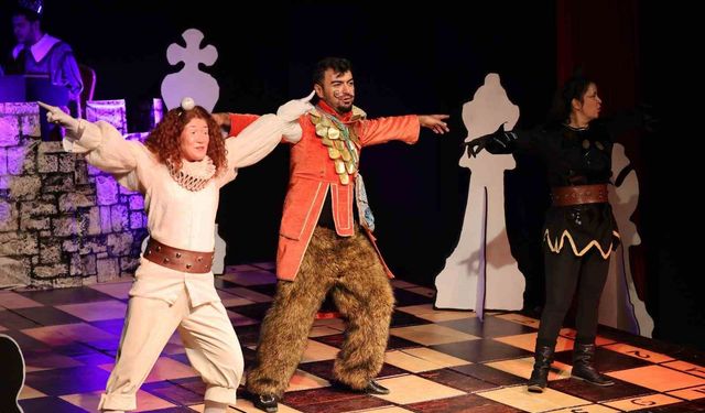 Merkezefendi Kent Tiyatrosu çocuklarla buluşuyor