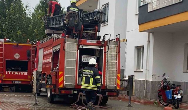 Mersin'de iki ayrı ev yangını