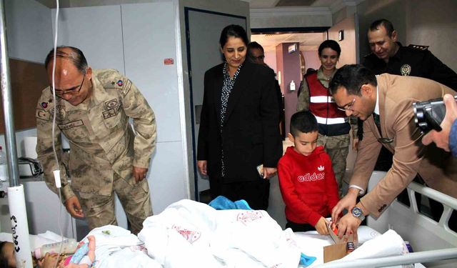 Midyat Devlet Hastanesinden anlamlı proje: ''Gülümse Midyat, Umut Çocuklarda''