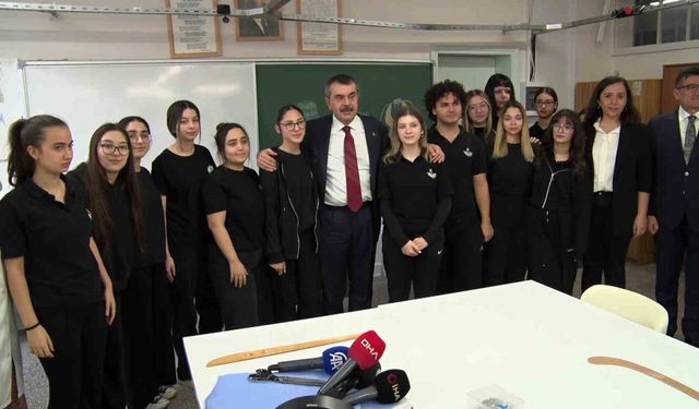 Milli Eğitim Bakanı Tekin: 'Karar alma mekanizmalarımızı sağlıklı, demokratik, özgürlükçü bir perspektifle yürütmeye çalışıyoruz'