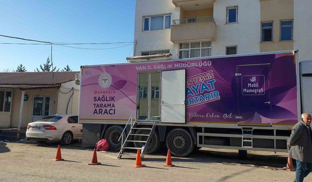 Mobil kanser tarama aracı Başkale'de