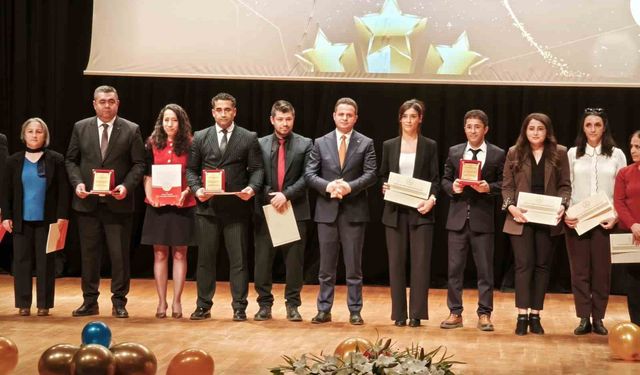 Muğla eğitim camiası ödül töreninde buluştu