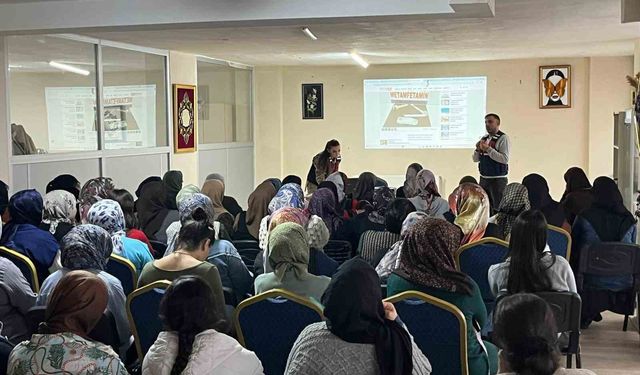 Muş'ta annelere uyuşturucuyla mücadele eğitimi