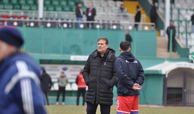 Niğde Belediyespor'da Teknik Direktör Kömürlüoğlu ile yollar ayrıldı