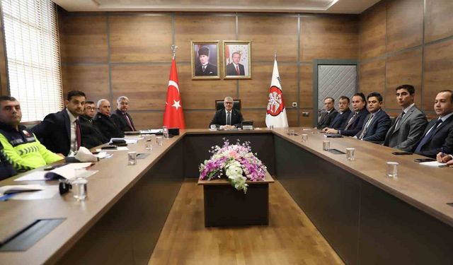Niğde'de yeni yıl için güvenlik tedbirleri toplantıda değerlendirildi