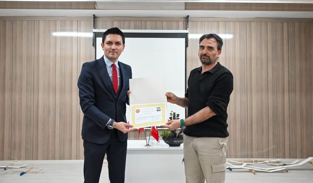 Nusaybin'de 'model uçak rehber öğretmen tekamül kursu' düzenlendi