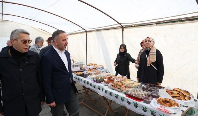 Perşembe'de Filistin'e destek için hayır çarşısı açıldı