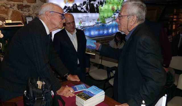 Prof. Dr. Kenan Mortan'ın '100 Soruda Kazdağları ve Etekleri Kılavuzu' kitabı tanıtıldı