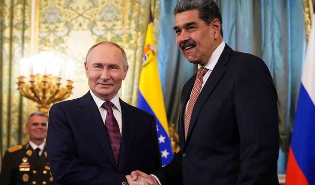 Putin, Venezuela Devlet Başkanı Maduro ile telefonda görüştü