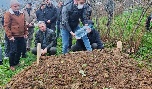 Sakarya'da 8 yaşındaki çocuk menenjit yüzünden vefat etti
