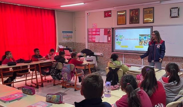 Salavatlı İlkokulu'nda öğrencilere gıda bilinci eğitimi