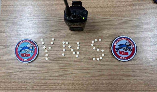 Samandağ'da uyuşturucu hapla yakalanan ehliyetsiz sürücüye 37 bin TL ceza