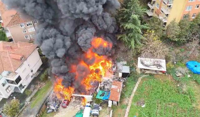 Sarıyer'de oto tamirhane deposunda yangın paniği: Dükkan kullanılamaz hale geldi