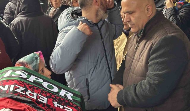 Silahlı kavgada hayatını kaybeden futbolcu Uğurcan Bekçi toprağa verildi