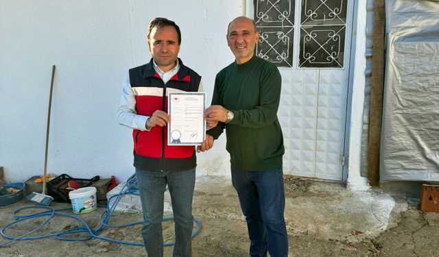 Simav'da 12 bin tavuk kapasiteli işletmeye yumurta paketleme faaliyeti için onay belgesi